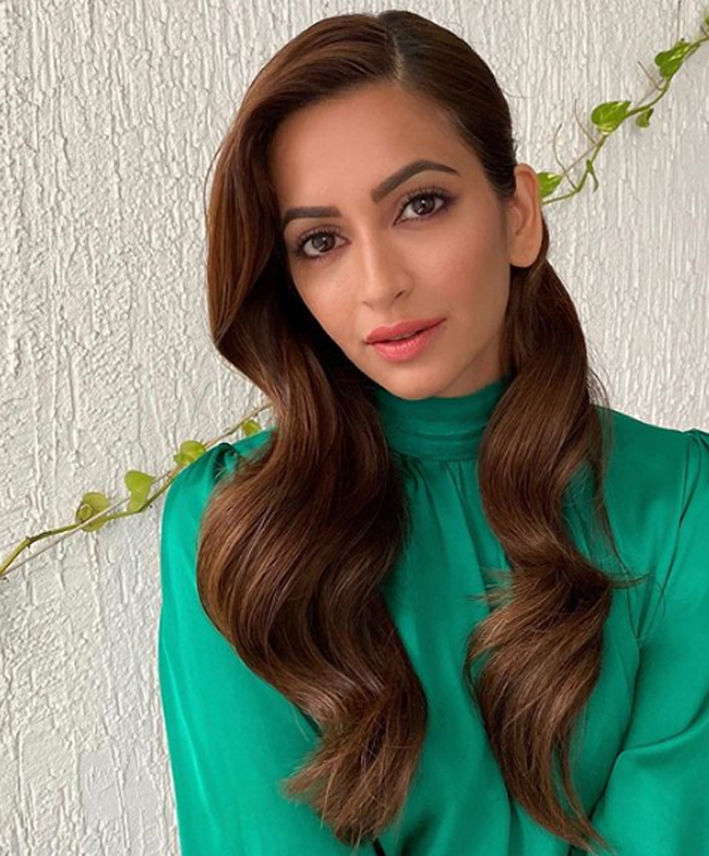 Kriti Kharbanda Latest Instagram Pics